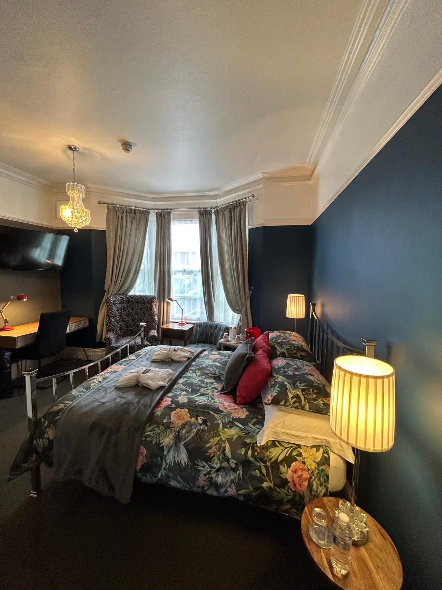 Worth House Ξενοδοχείο CBG Εξωτερικό φωτογραφία